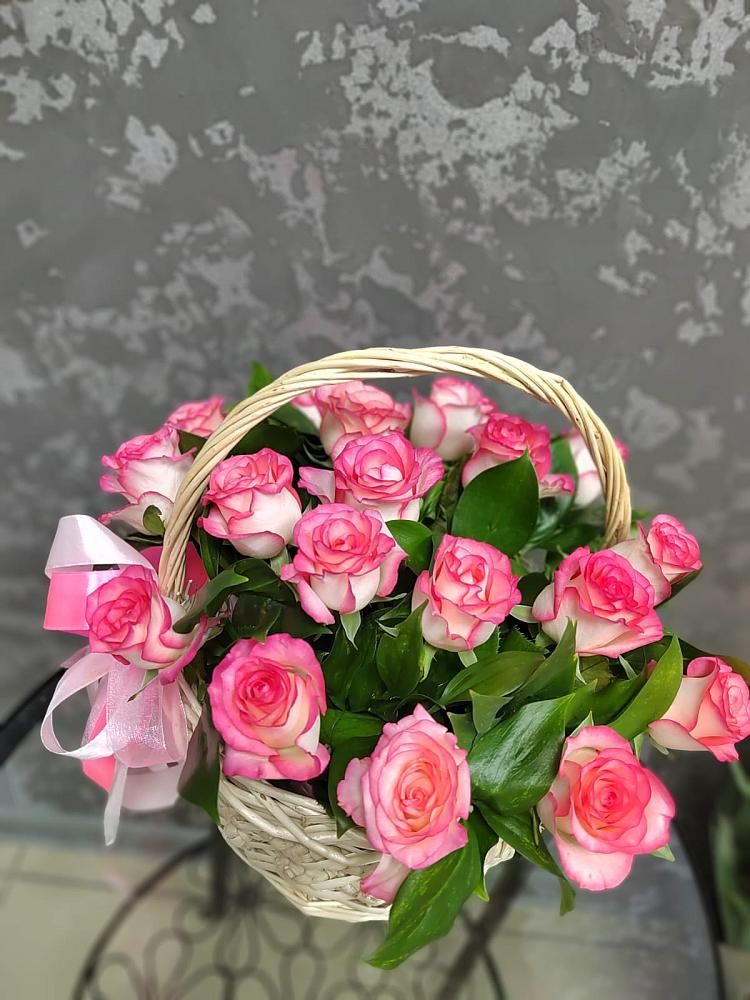 Цветочная композиция из Розы в корзине в Васильевское