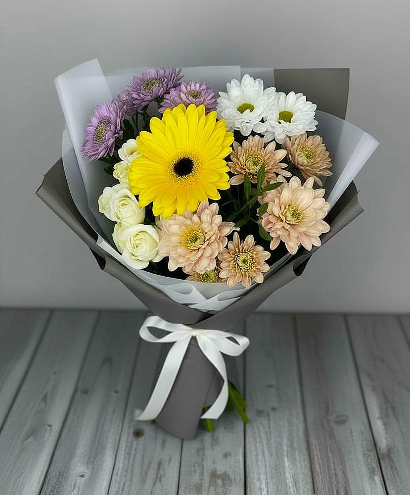 Букет цветов из: Розы, Герберы и Хризантемы в Васильевское