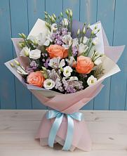 Букет цветов из:  Лизиантусы, Розы, Альстромерии и Гипсофила в Васильевское