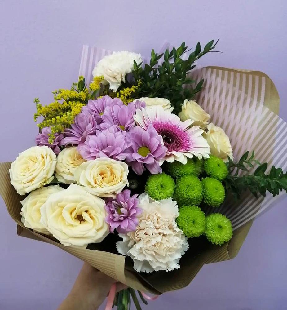 Букет цветов из: Хризантемы, Розы, Гвоздики и Герберы в Васильевское