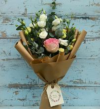 Букет цветов из:  Розы и Лизиантусы в Васильевское