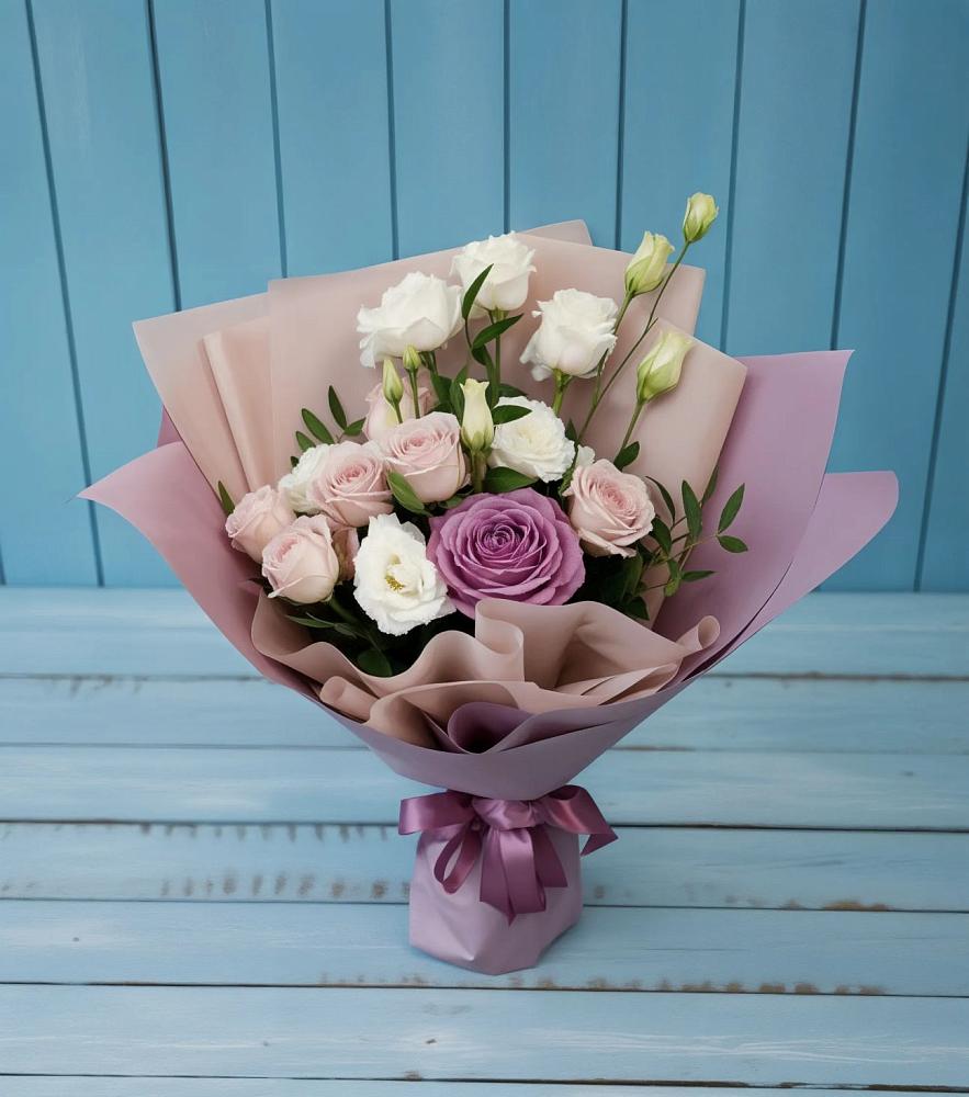 Букет цветов из: Розы и Лизиантусы в Васильевское