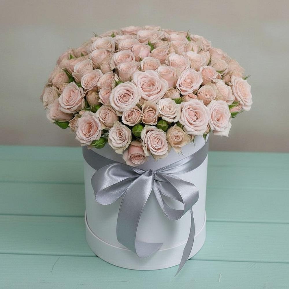 Цветочная композиция из Розы в шляпной коробке в Васильевское